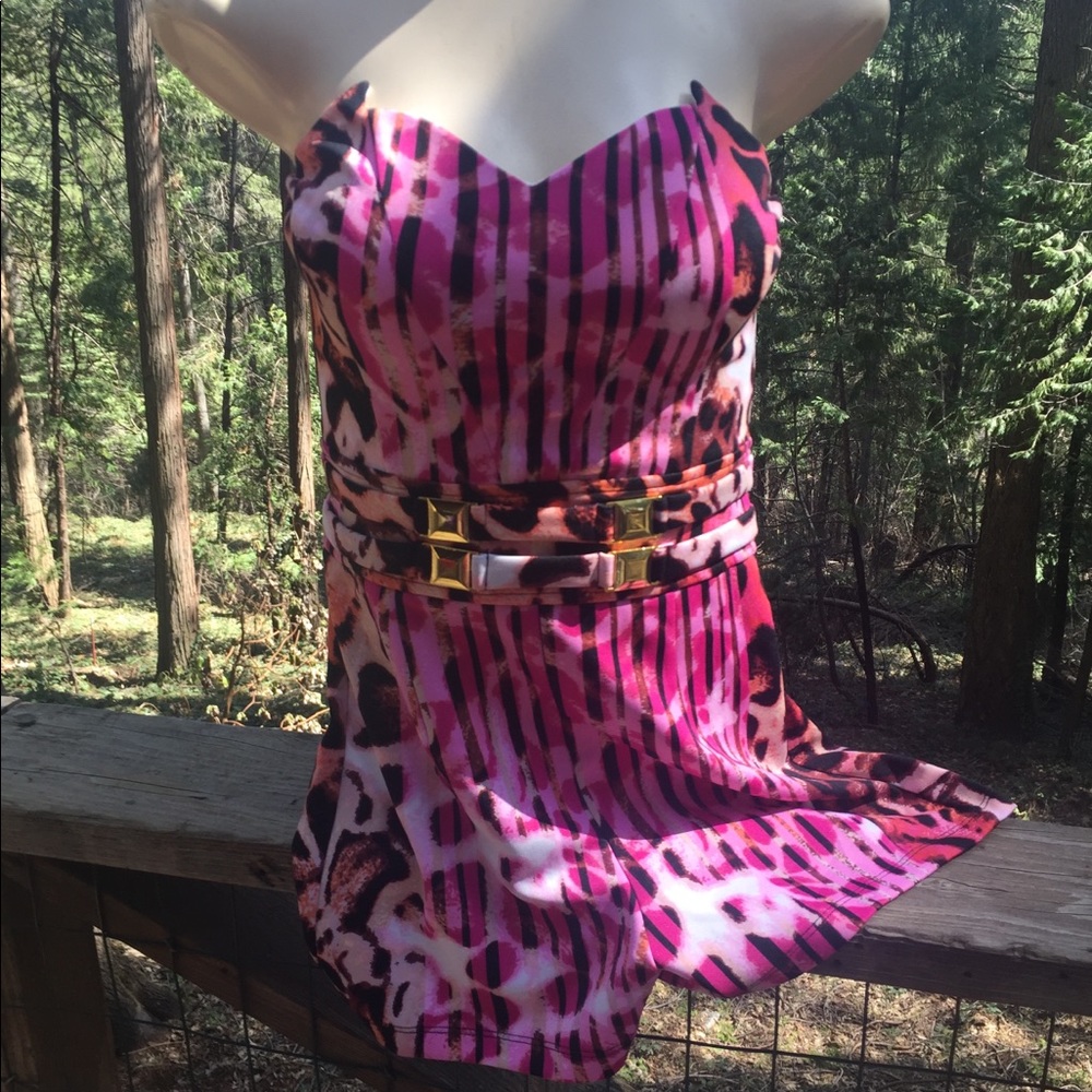 Bebe fuchsia- spandex strapless  romper